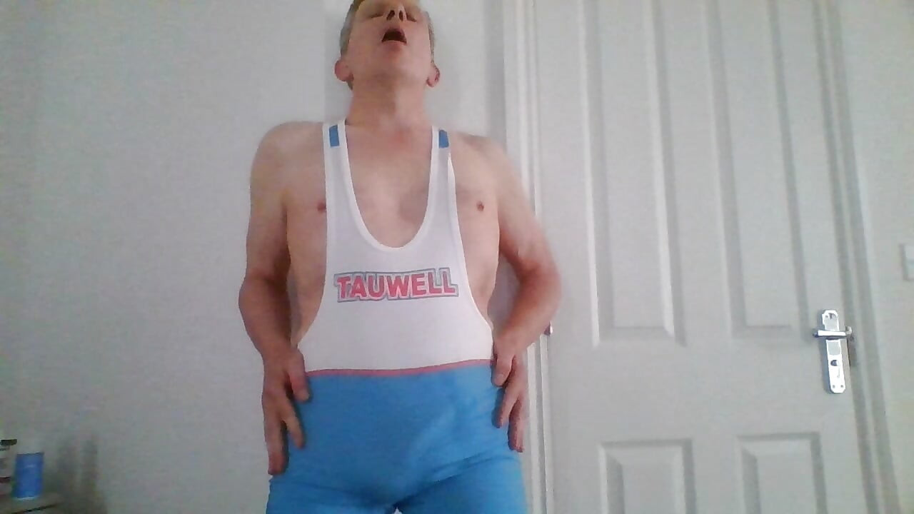 Wank in new wrestling singlet