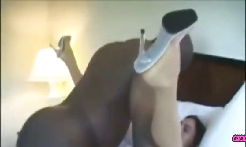 Cuckold MILF - Cuckold MILF We Are All About Cuckold Game. My Friends and I Are Hardcore Swingers and Would Love to Meet
