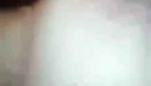 Büyük memeli kız