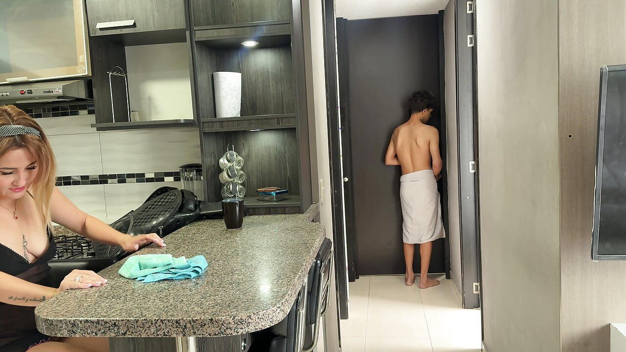 I discover that my stepson is a jerk and I help him control the urge with my rich ass