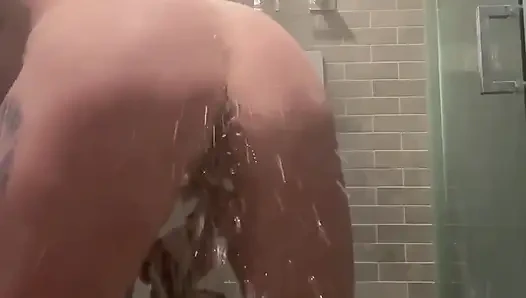 Muscle Stepmommy Secret Shower Squirt