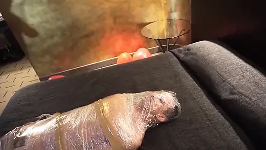 Kadın egemenliği kız kölesini kasete esarete sokuyor