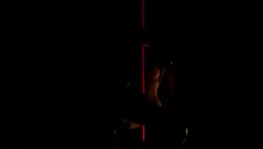 Kırmızı ateşli succubus iblis kız direk dansı - 3 boyutlu porno
