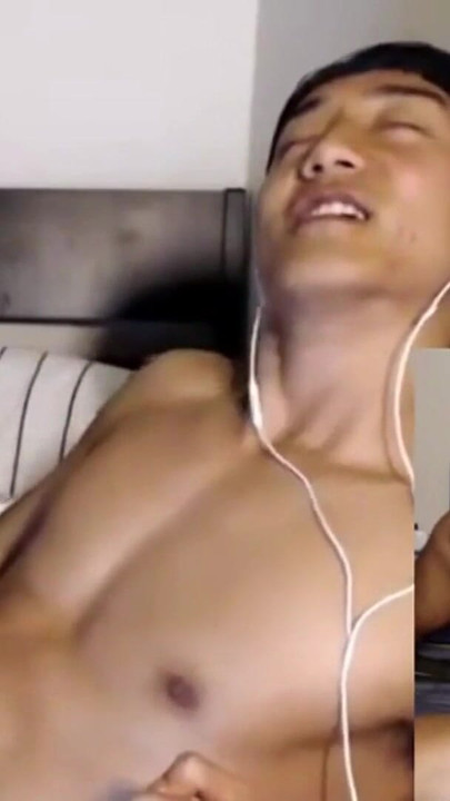 来自“真正的同性恋twwink直播呻吟，下流话和吞精结局”的关键时刻