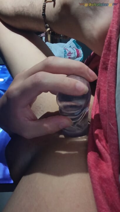Salvadoran twink fucks the ass