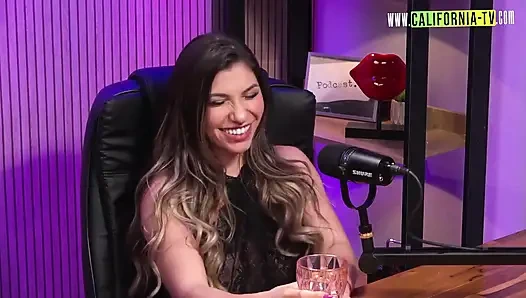 Подкаст с латинской красоткой Alexia Dhein