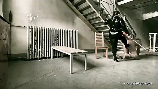 Dominatrix Mistress April - Waterboarding - Capture 2