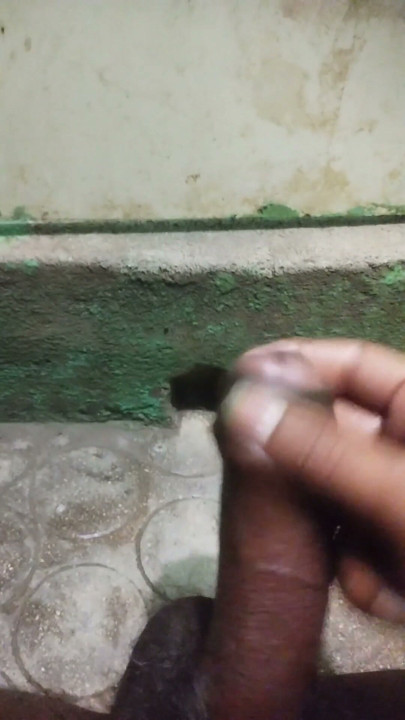 Masterbetion on bathroom of washing time after watching a sexy video | Clip 1
