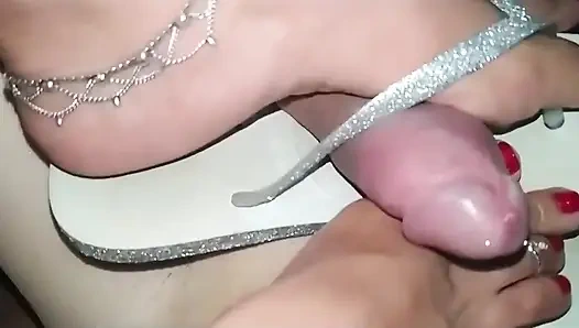 Tanrıça Kiffa - seksi gerçek amatör ayakla mastürbasyon