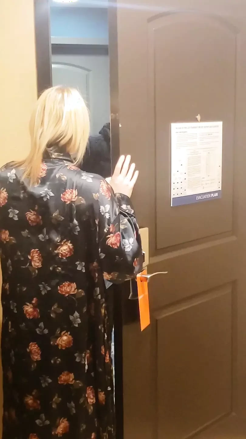Door Dash driver suprises Vea Chevelle with some BBC