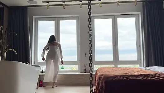 Evde temizlikçi kadını azdırıyor