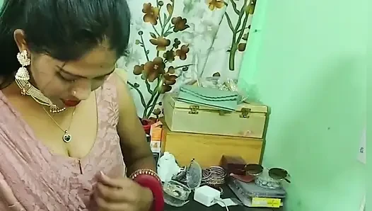 Desi bhabhi bos besar dan blawjab keras dan menjilati memek dan coks besar seks penuh
