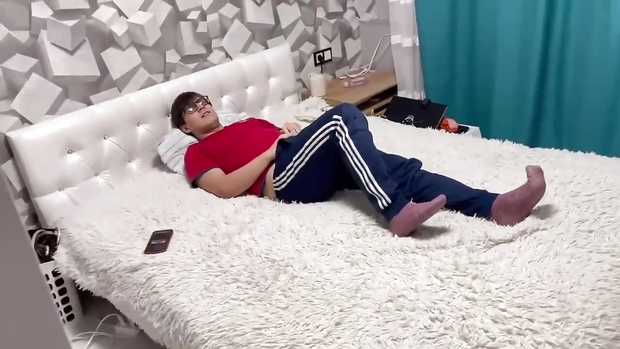 我老公在廚房裡幹了我