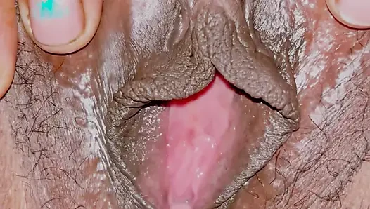 Memek berjembut closeup