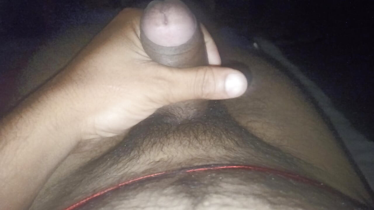 Jawan bhabhi ko dekh ke muth marai