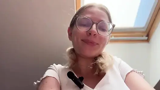 Удары по яйцам, ASMR - шептание - женское доминирование