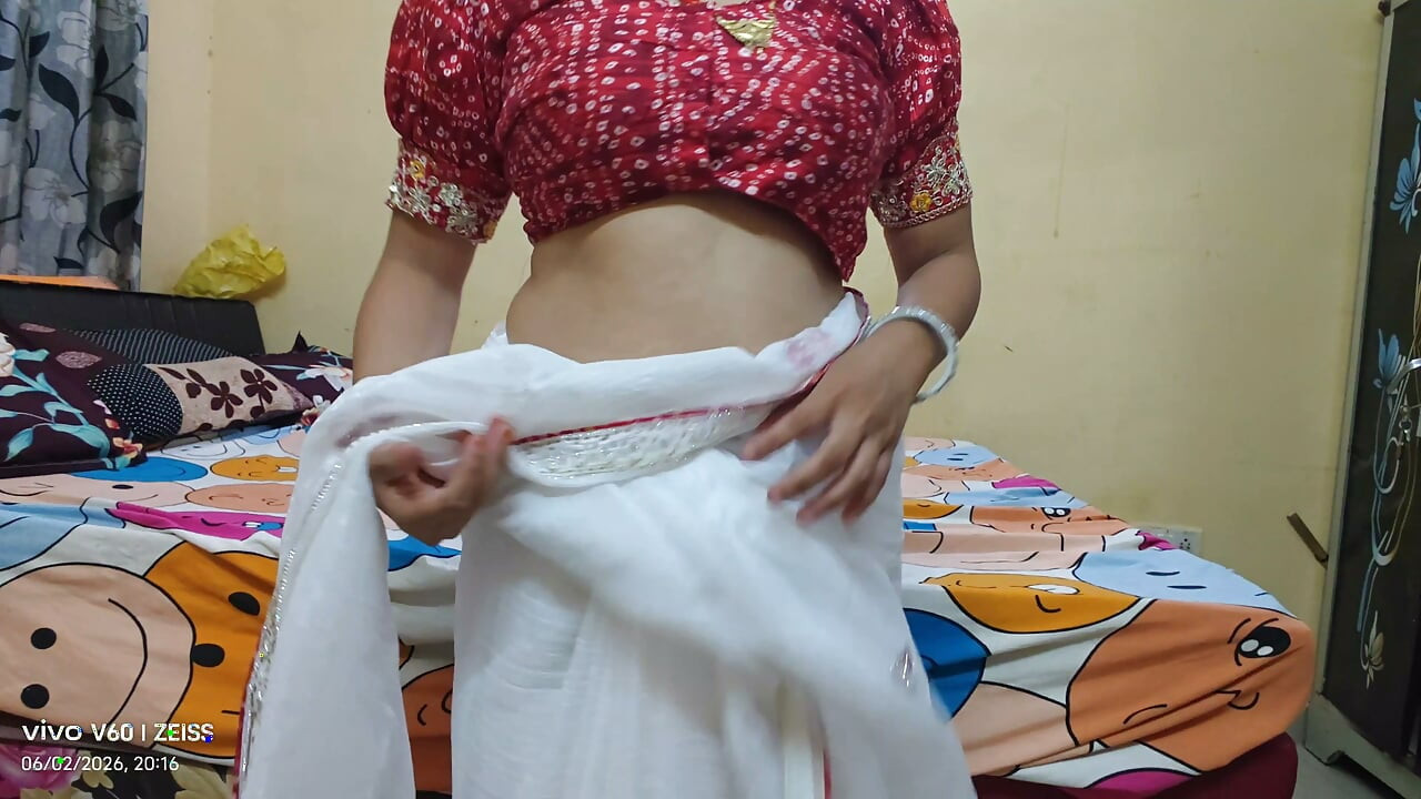 Bhabhi ko new saree pahna kar choda