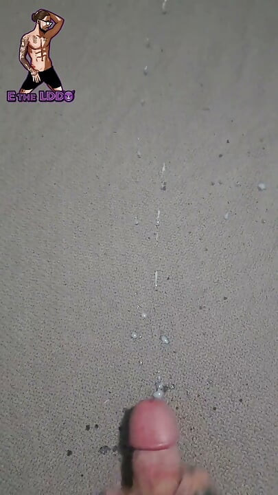 Tattooed Stud Blows Fat Load All Over the Blanket