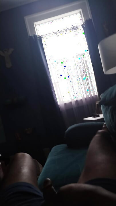 Lady Baller îi place să se fută cu vibratorul legat uneori și doar consensual și în siguranță.