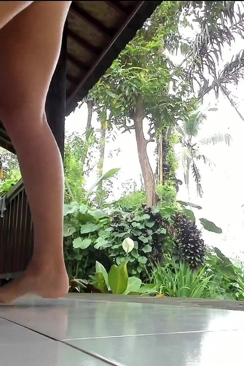 Way Too Hot Outdoor Booty Workout Barefoot & Abs