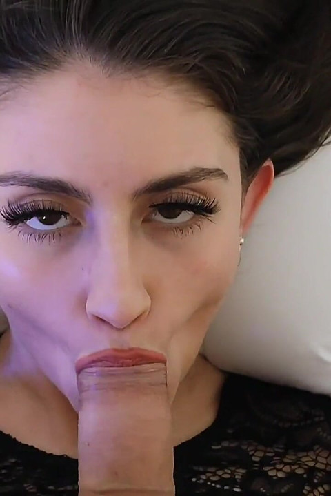 Beauty Teen Blowjob Cum in Mouth Swallow