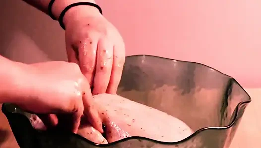 Daging pijat daging di ludahi daging di mulutku