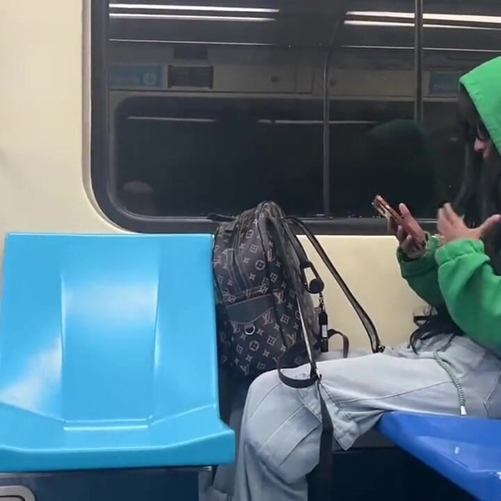 She Can't Stand to See the Volume Marking and Sucked Me Inside the São Paulo Subway