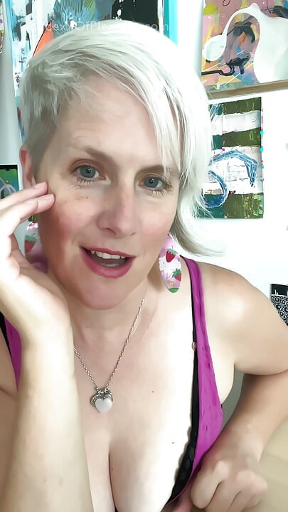 Your Ex-Girlfriend's Mom Gave You A Handjob At A Cafe (JOI)