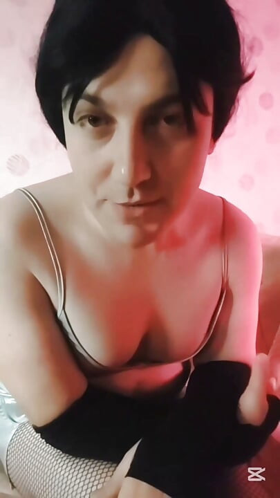 Alien Femboy Kitty Cross עם תחת יפה ומפתה