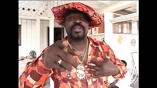 Un Cazzo Nero Mostruoso Scopa Una Puttana Perfetta!!