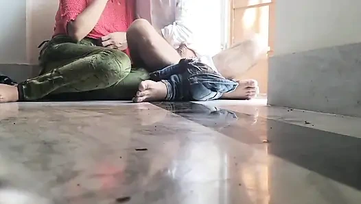 Pacar asli India ngentot sama pacar aslinya saat nggak ada orang di kelas