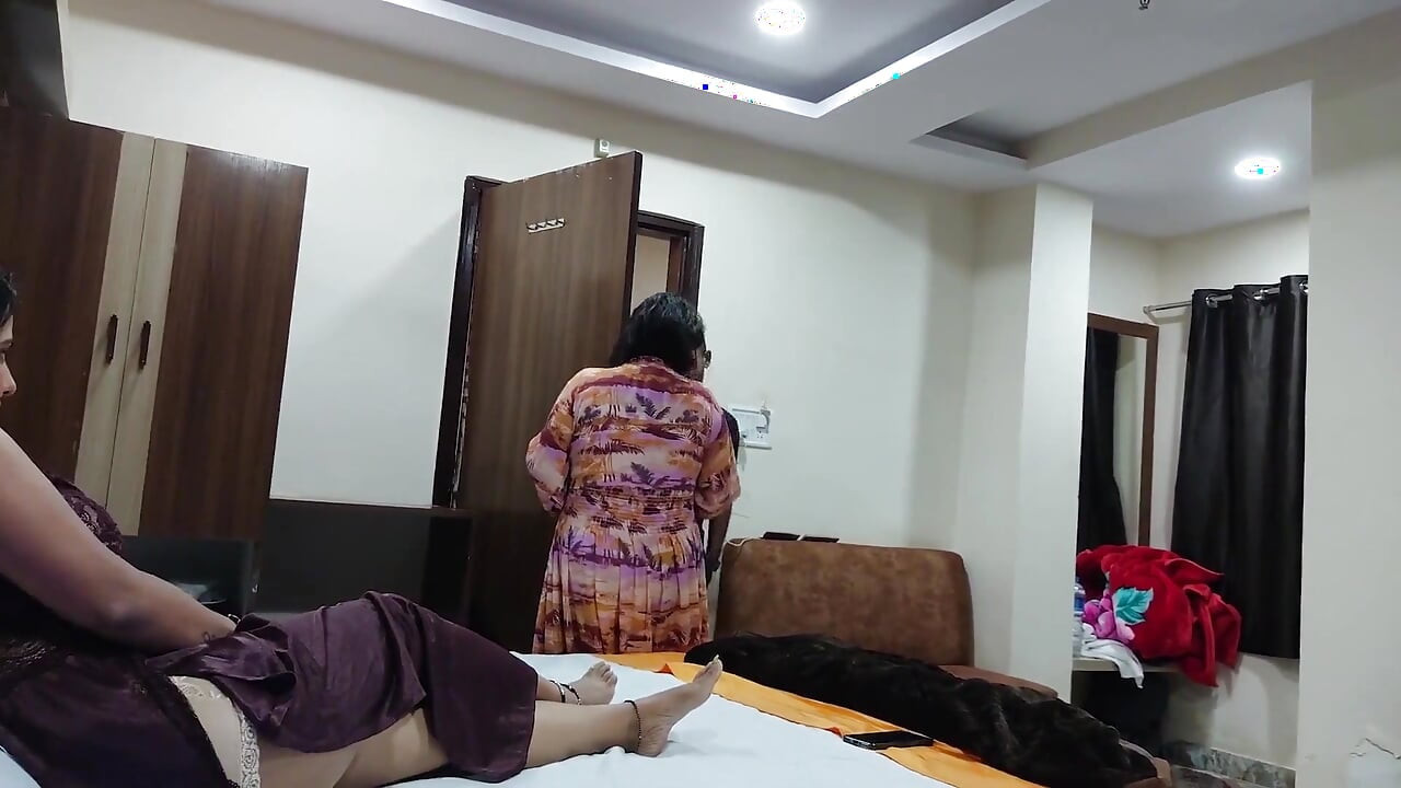 Do Pyaasi Aurat, Full Movie, Two Girls and Two Boys, Bi Sexual Playing with Full Hindi Audio
