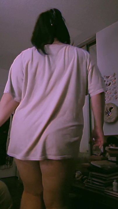 Must-see moment from "Shaking My Big Ass to Music"