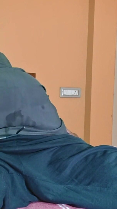 Ključni trenutak iz "Vruće MILF žene s velikom guzicom koja vara".