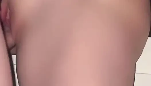 Ailem film izlerken beni daha hızlı sik