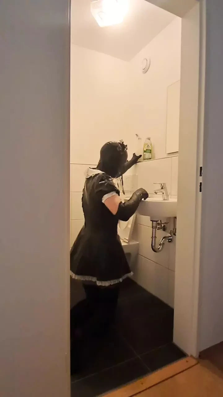 Caged Sissy Maid Slave – Cleaning the Bathroom for Mistress and Her Boyfriend