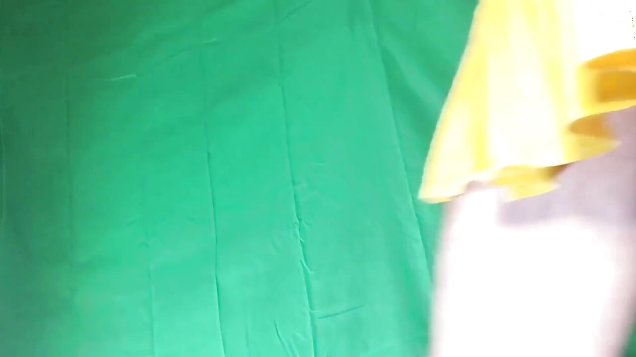 Yellow Skirt with Yellow Shorts. the Free Cut.