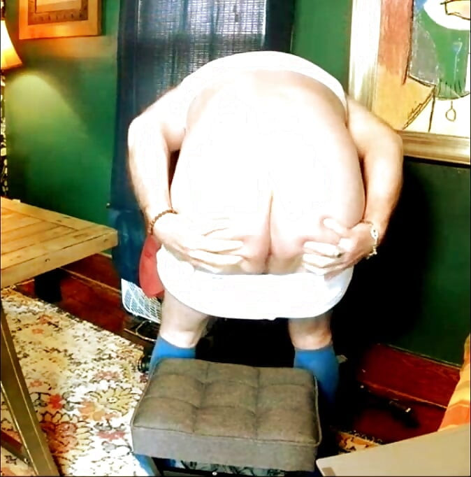 Beardaddychub Jerks for Friend to Make Him Cum!