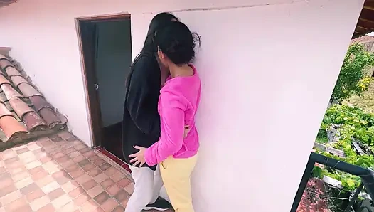 Komşum beni amımı ıslatmaya davet ediyor