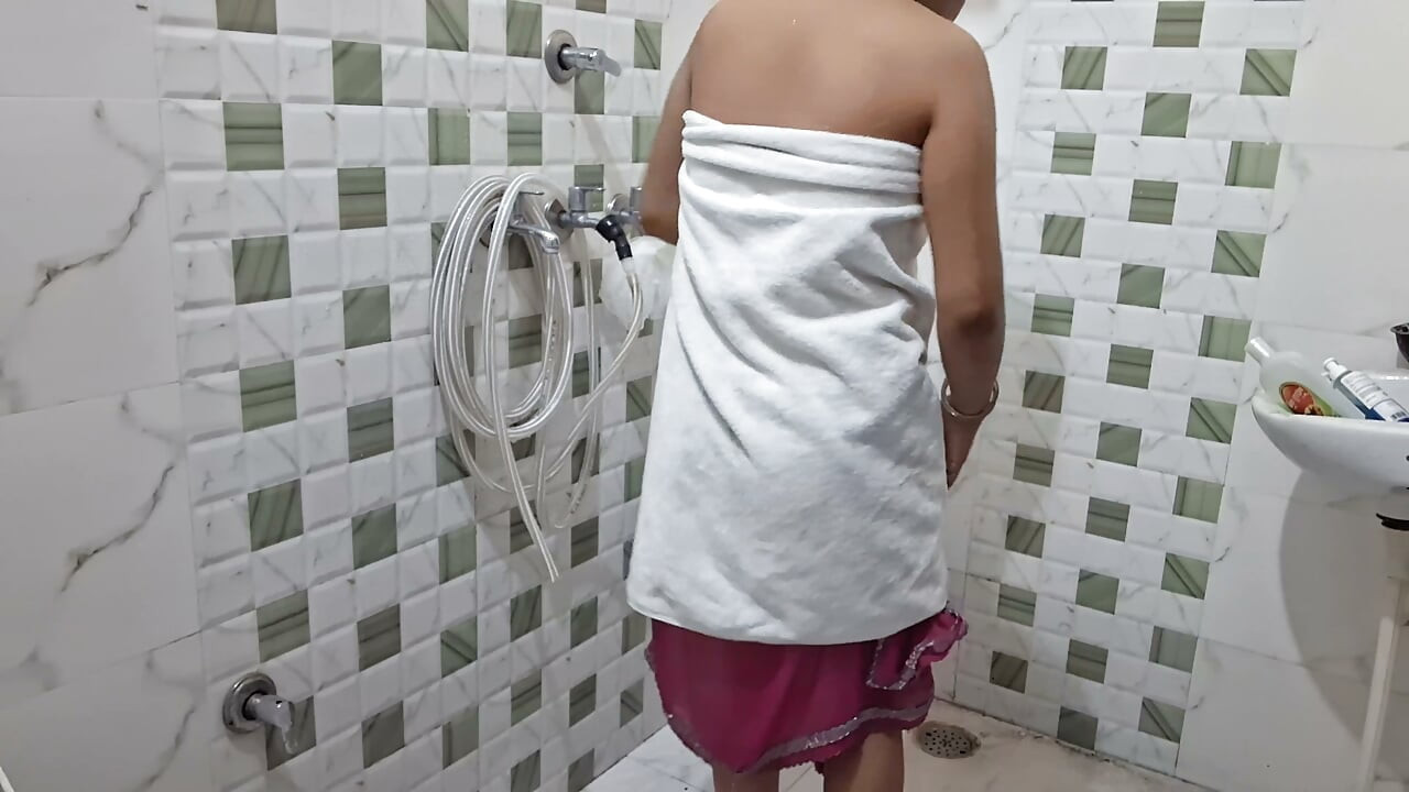 Schwägers komplettes, sexy heißes Video vom nackten Baden.