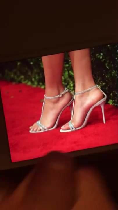 Cumming on Zendaya feet