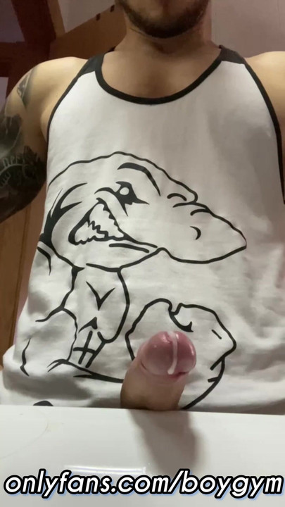Il mio grosso cazzo può venire senza tocco💦