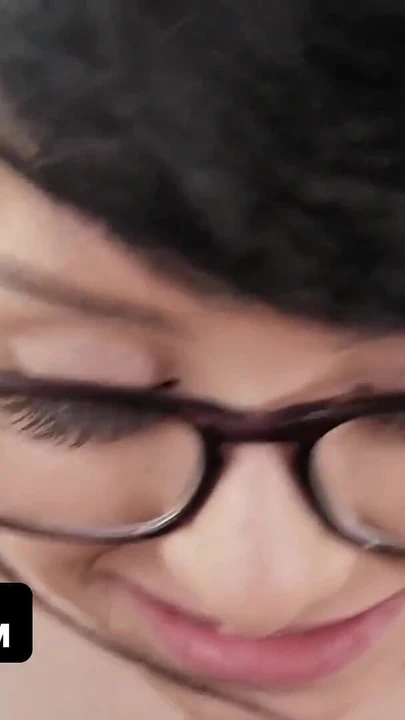 Saat yang menakjubkan dari "dia baru berusia 18 tahun dan dia membuat video porno pertamanya - teamskeet"