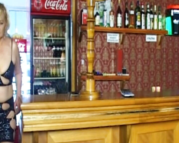 Maduras vagabundas selvagens em festa de foda hardcore