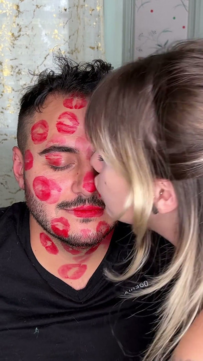 Red Lipstick Face Marking 2 Discovery Videos