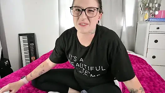 Osuruk fetişini keşfediyor