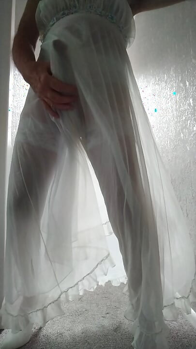 I love this sexy nightdress