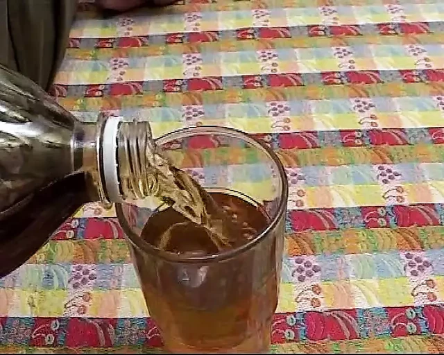Slut from Bergamo gets licked to appease her cravings