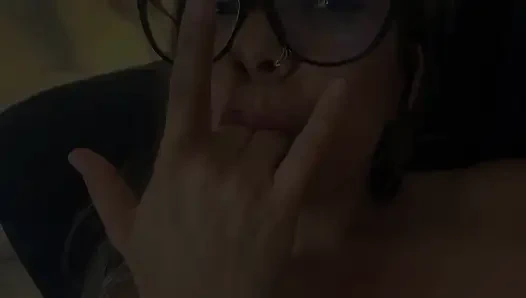 Einzeln-masturbation eines kolumbianischen mädchens mit dicken titten