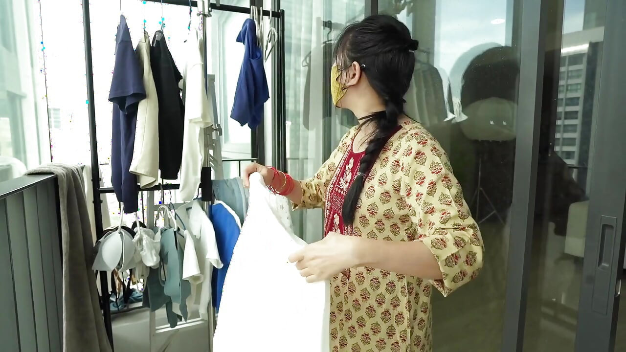 Desi Maid Girl